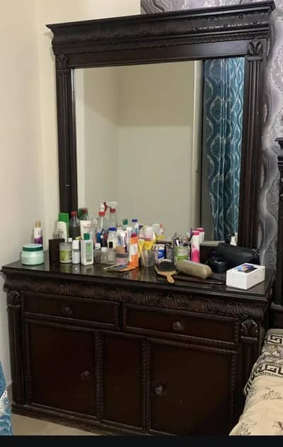 dressing table