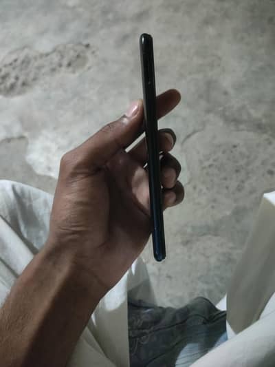 vivo 1823 2 32 10by 8 condition no daba no charge only phone
