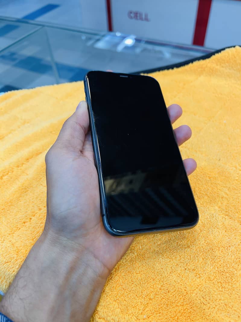 Iphone 11 4