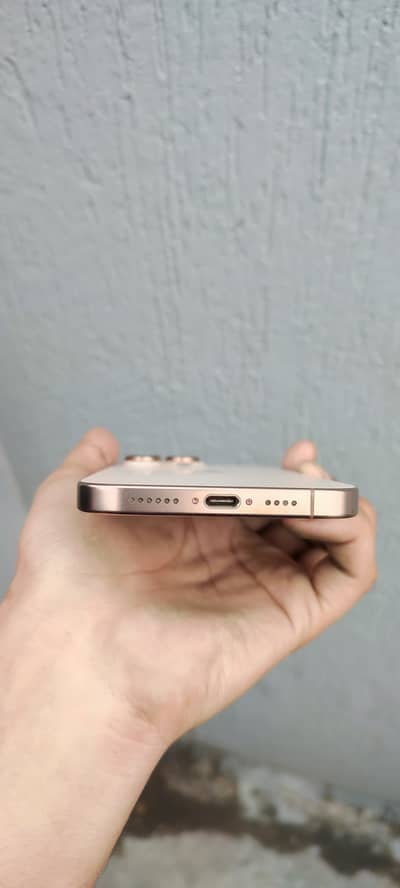Iphone 16 pro max 256 bettrey 97%