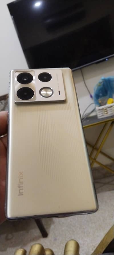 Note 40 pro BMW model (Silver)
