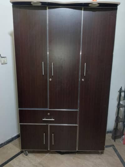 CUPBOARD almost NEW