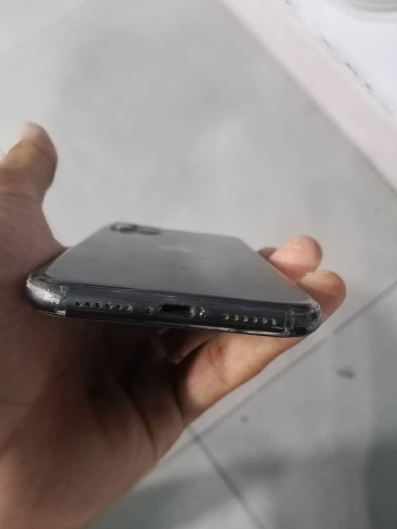 iPhone 11 1