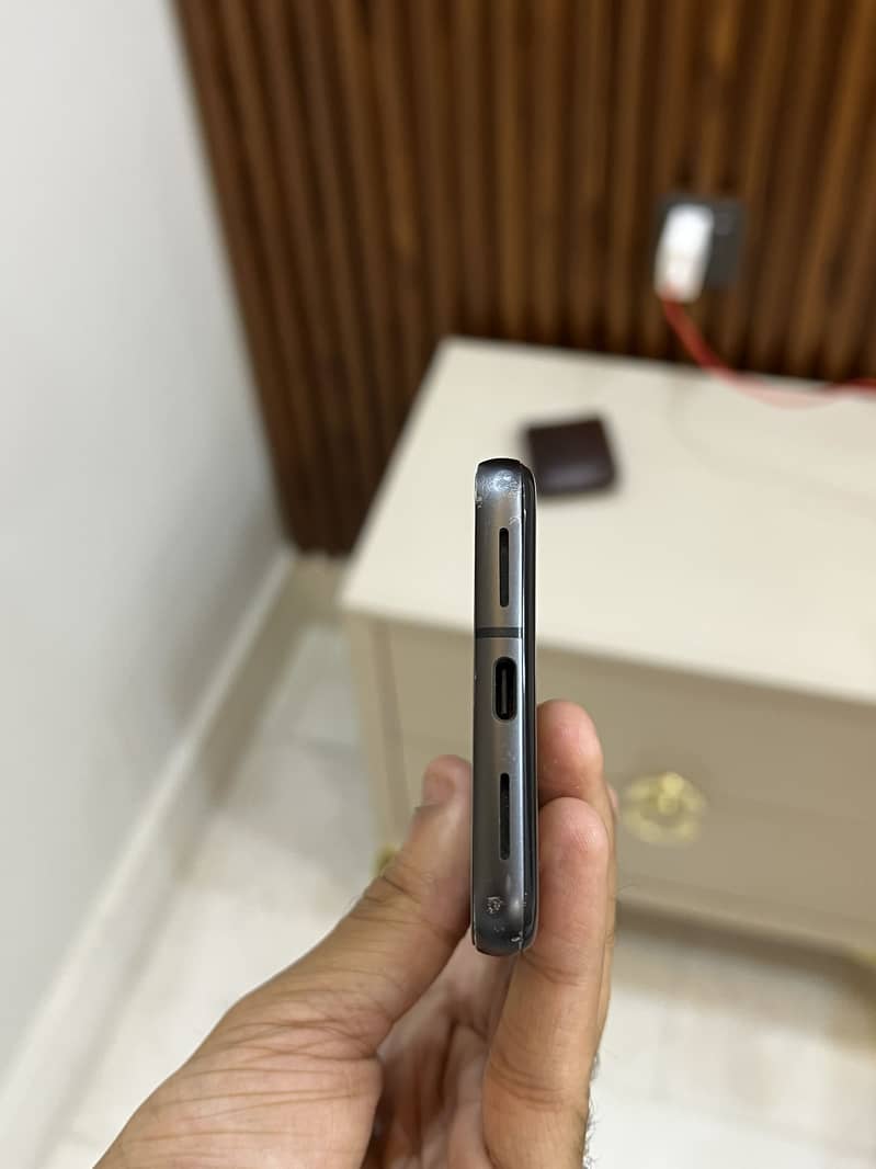GOOGLE PIXEL 8 4