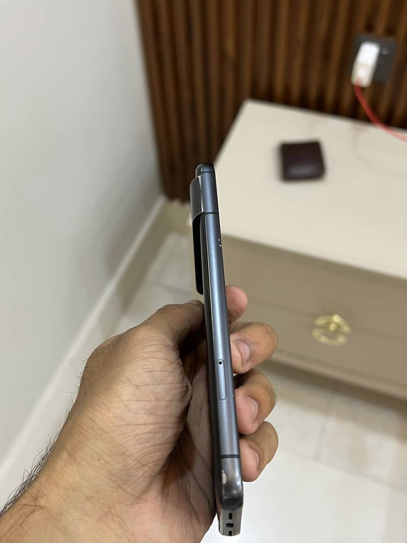 GOOGLE PIXEL 8 6