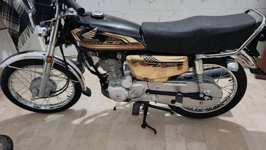 assalam O Alaikum sell Honda 125 2025 complete papar with biometric