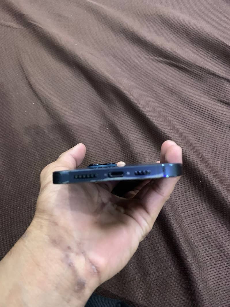 iPhone 12 pro max 2