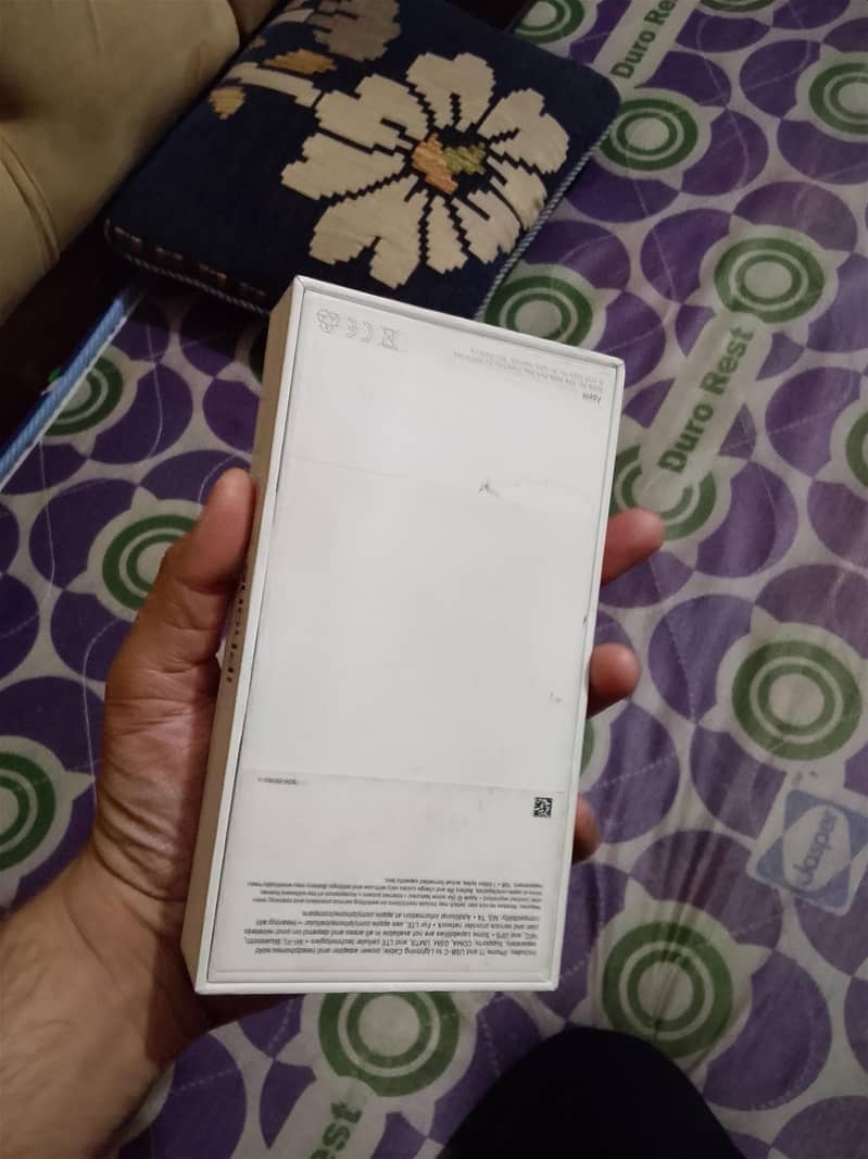 iphone 11 box 0