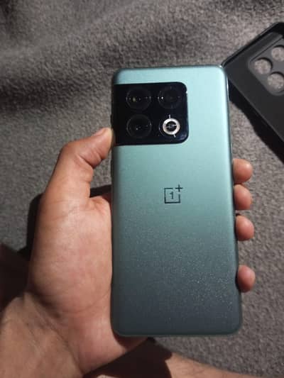 ONE PLUS 10 PRO