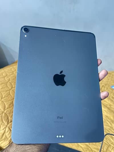 I Pad Ipad pro 2018 A1980 64gb WiFi All Parts Available