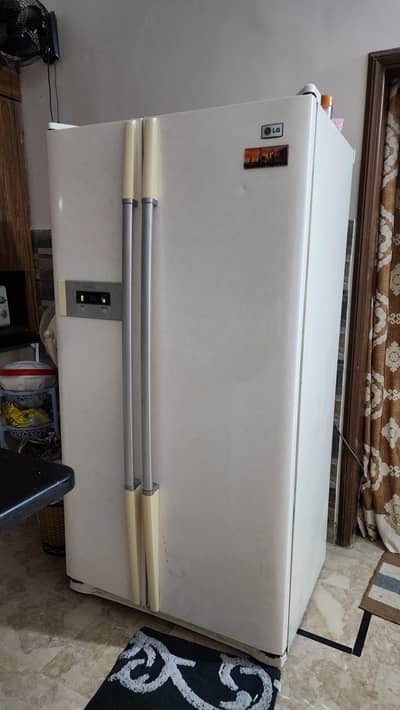LG SIDE BY SIDE