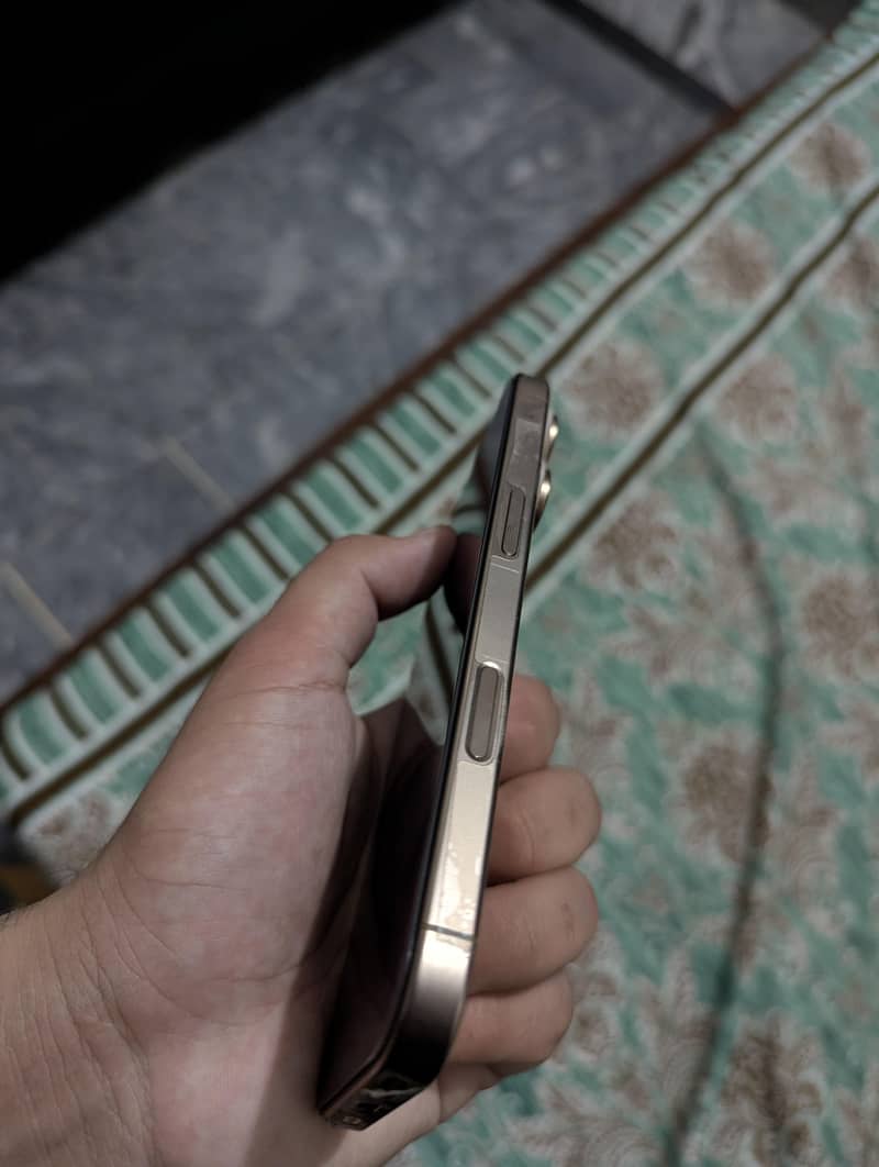 Iphone 16 Pro 3