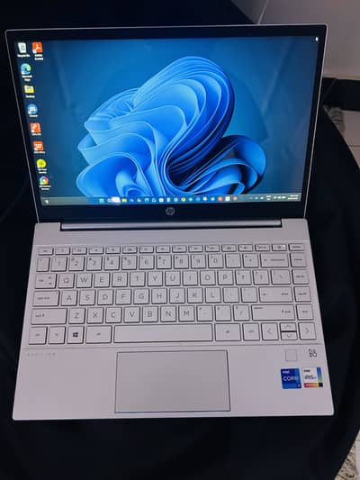 HP Pavilion 13 | Core i7 11th Gen | 512GB | Like New Condition