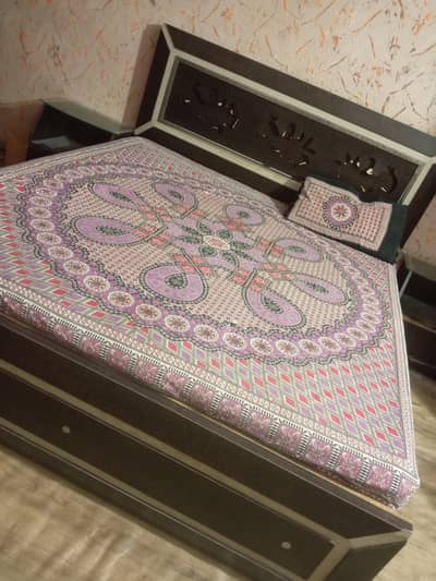 bed, dressing , almari
