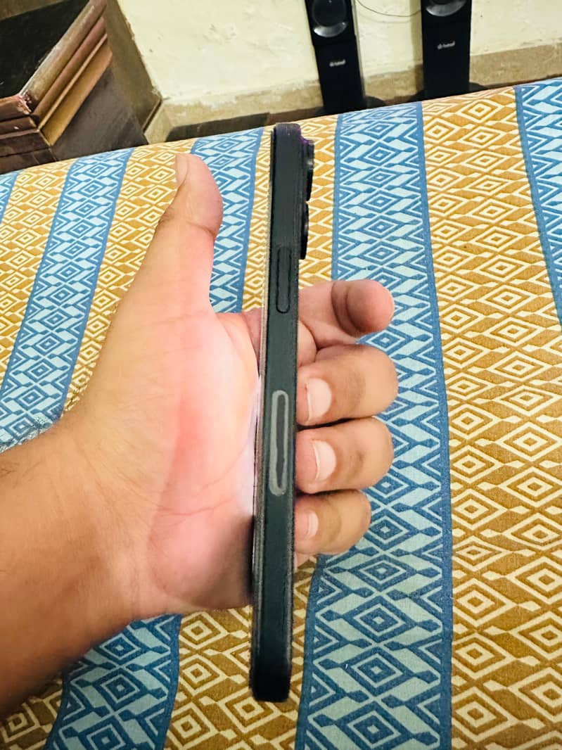 Apple iPhone 15 5