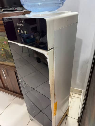 Homage dispenser working 10 by 10