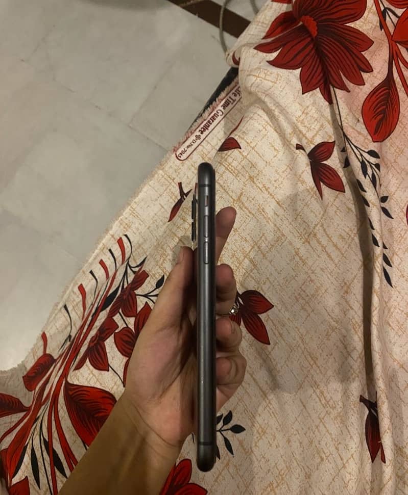 Apple iPhone 11 1