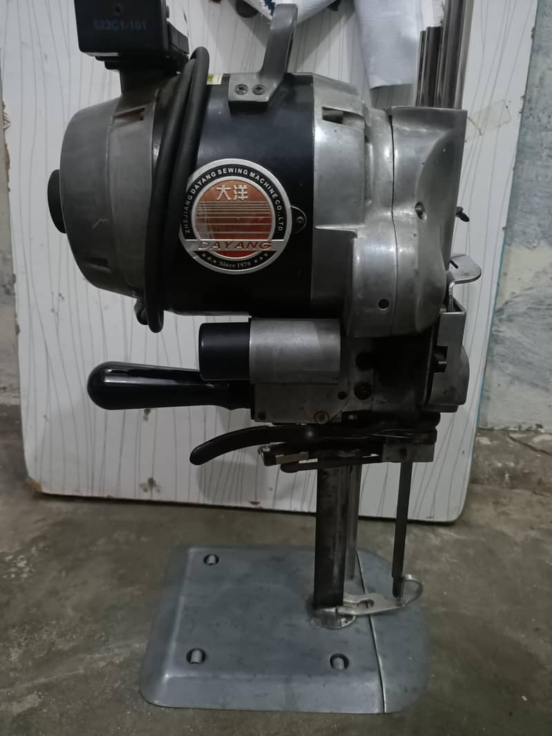 Fabric Cutting Machine 1