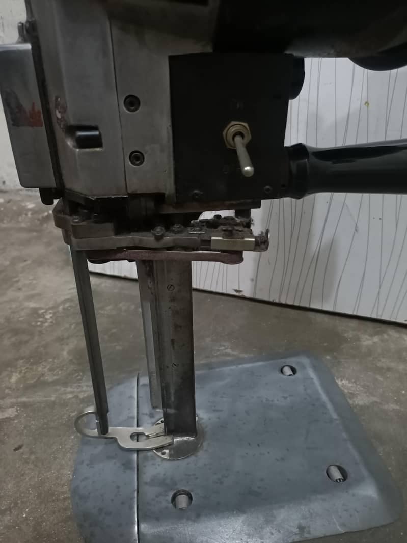 Fabric Cutting Machine 2