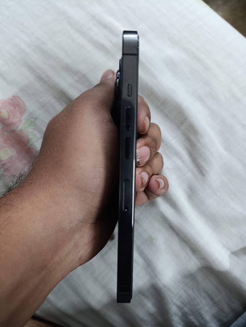 iPhone 13 pro 2