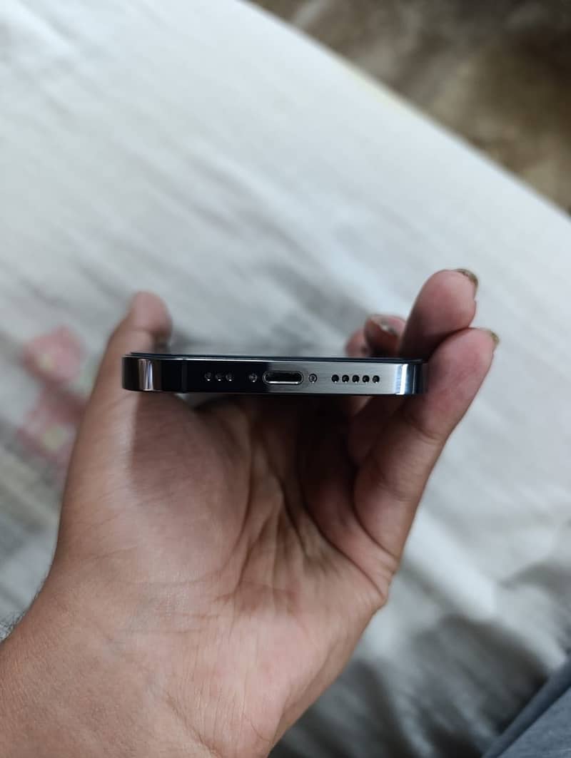 iPhone 13 pro 4