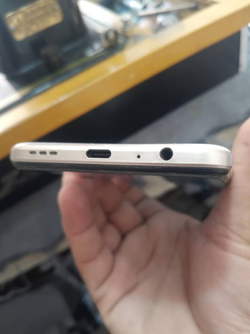 tecno camon 18t 4