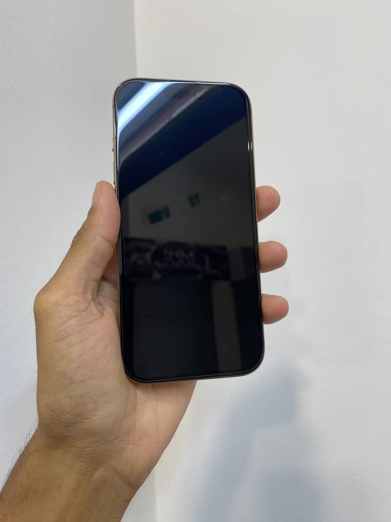 IPHONE 16 PRO 2