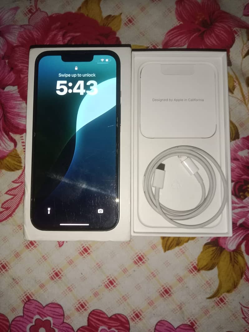 Apple iPhone 13 2