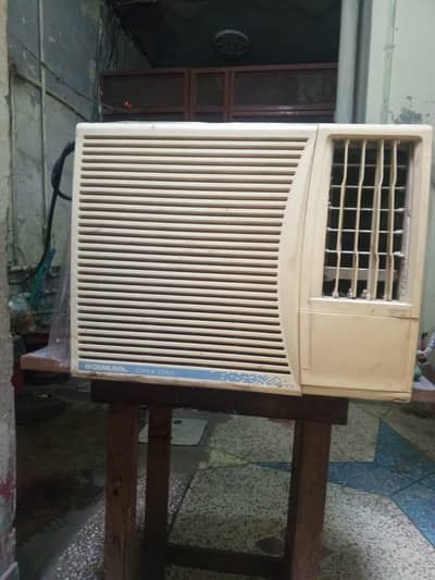 Window Ac 0.75 ton, 100% ok