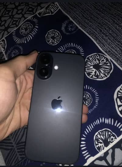 iPhone 16