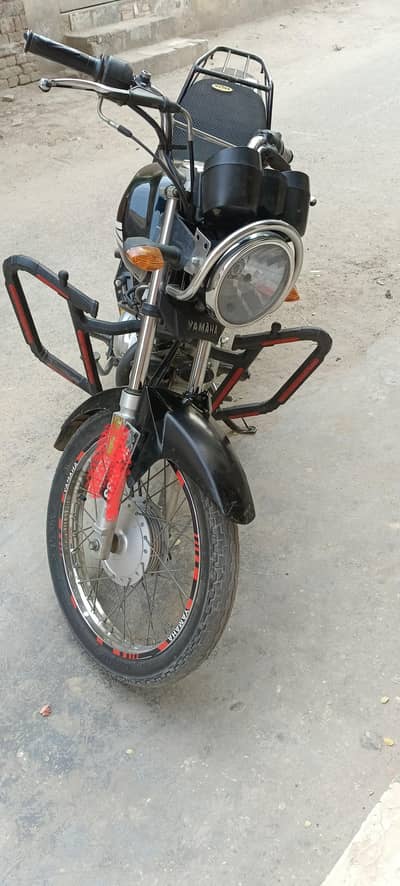 Yamaha YBR z
