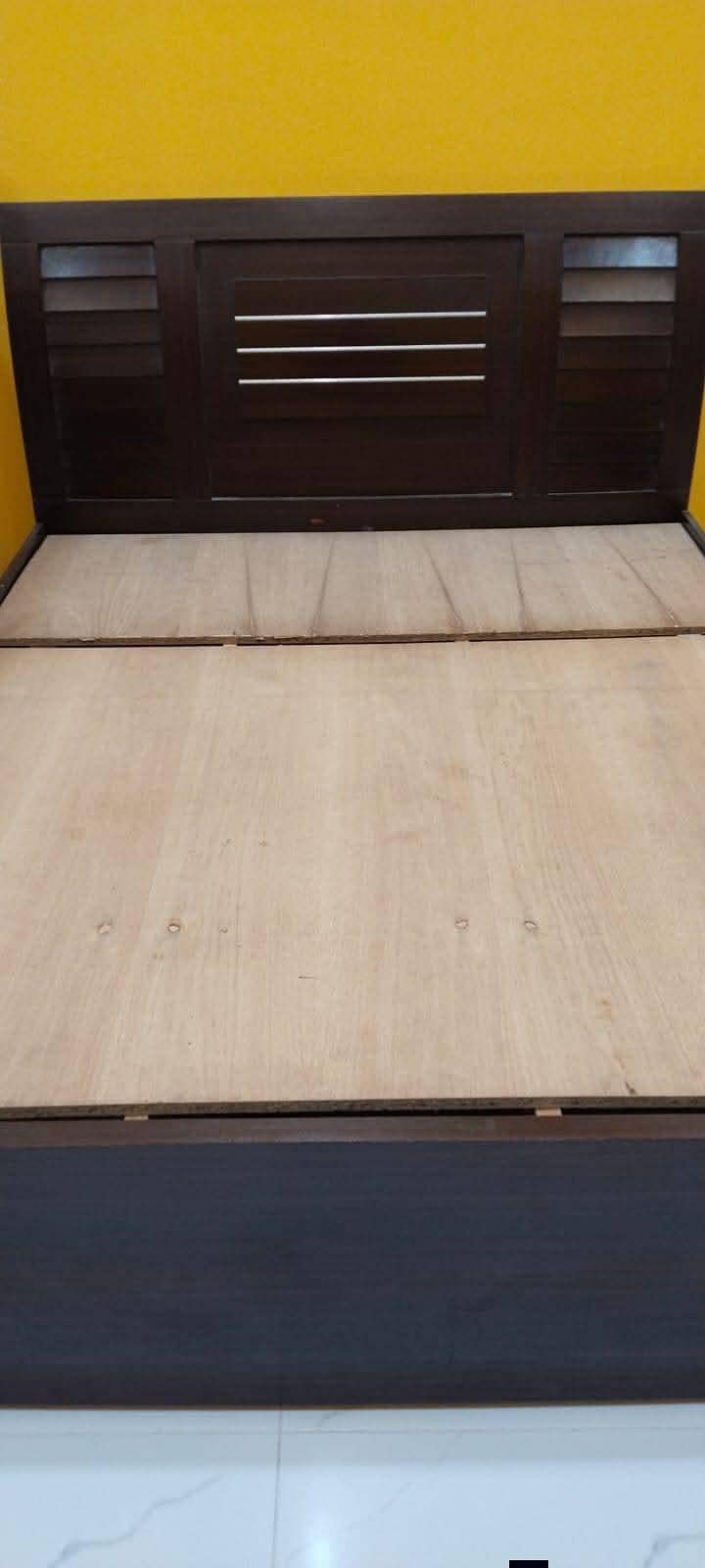 farnichar good condition 1