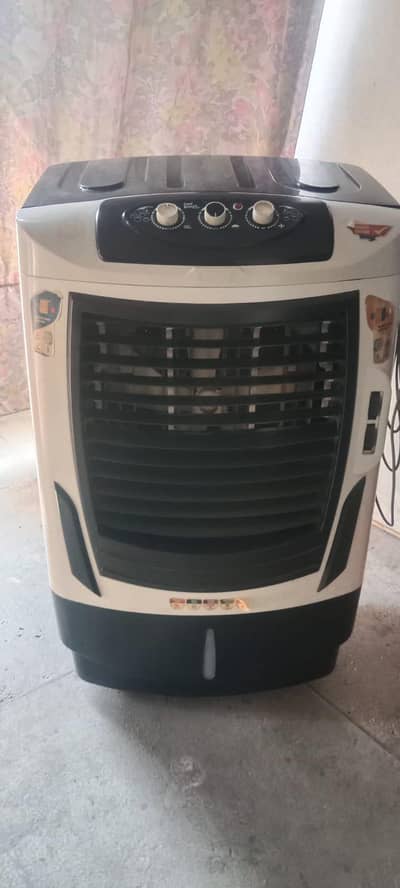 Super Asia Good condition air coolar. (Full size)