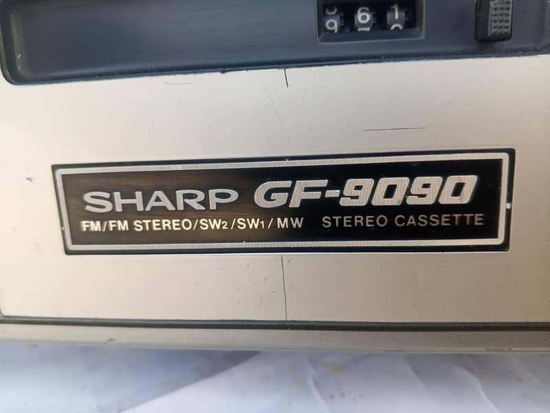 Radio taperecorder  sharp 1