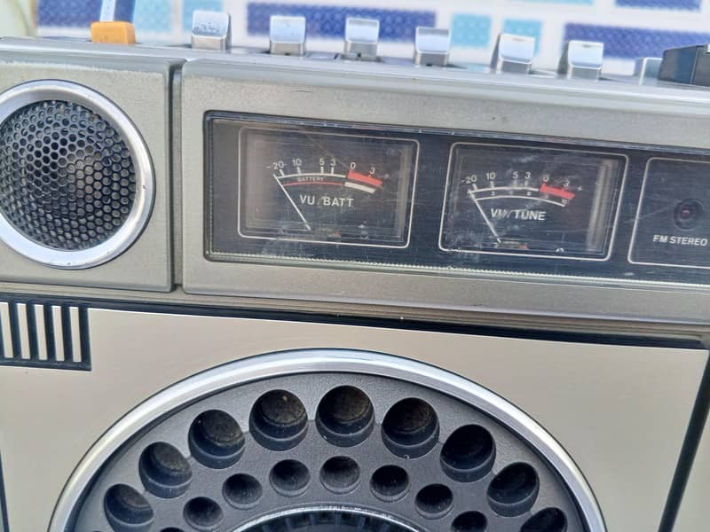 Radio taperecorder  sharp 6