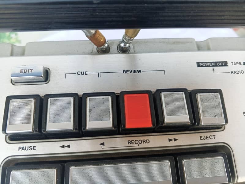 Radio taperecorder  sharp 10