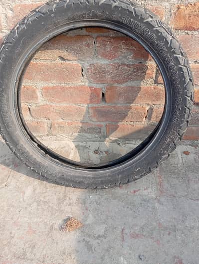 YBR 125 tyre