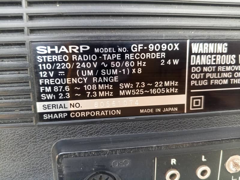 Radio taperecorder  sharp 16