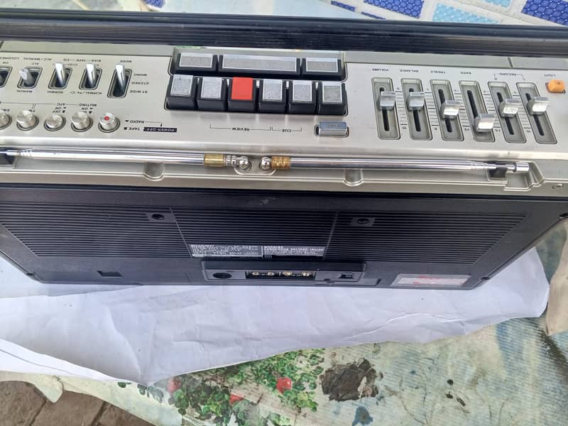 Radio taperecorder  sharp 17