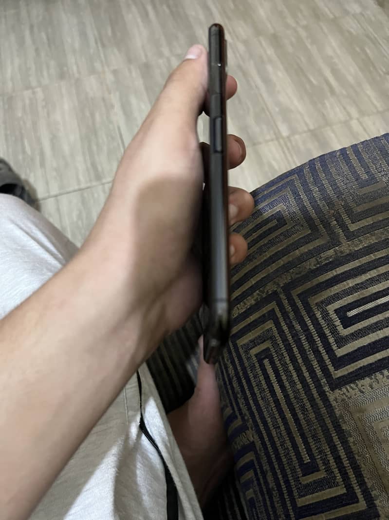 IPhone XS Max 4