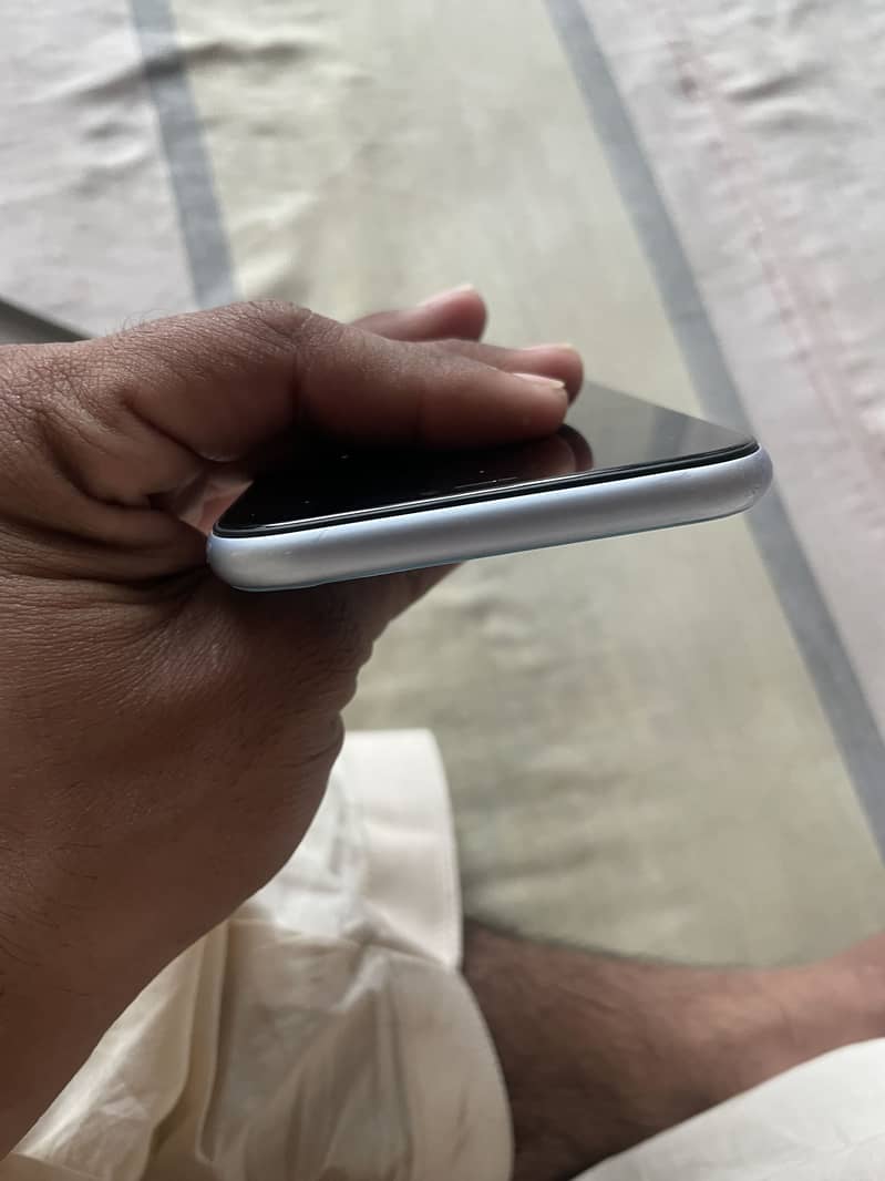 Iphone xr 11