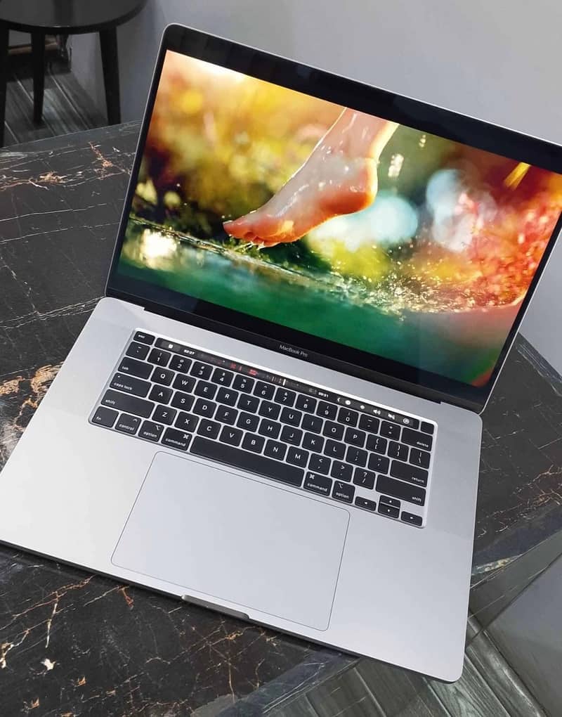macbook pro 2019 2
