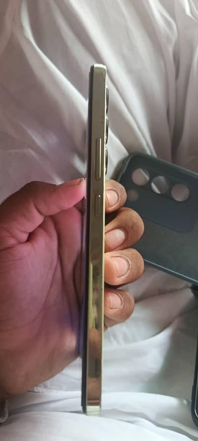 Vivo Y100 Back Break With Box