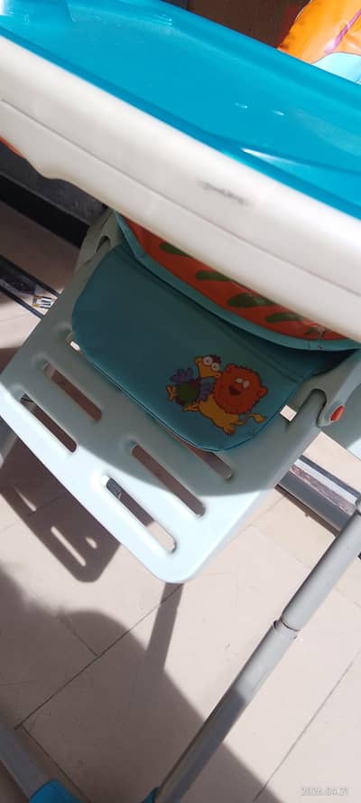 baby high chair imported 10/10 condition