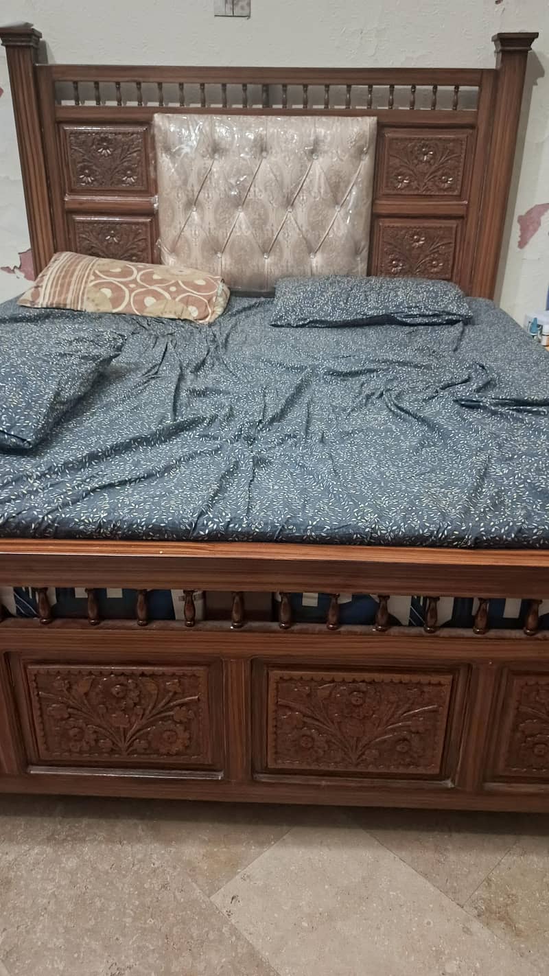 Bed & Dressing 7