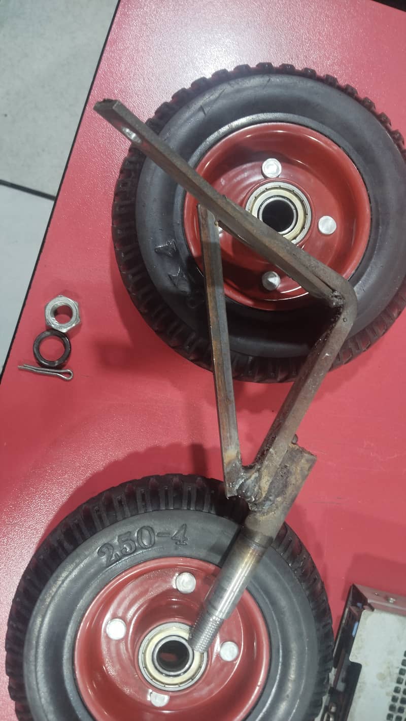 Practice Tyre + Tyre Frame 4