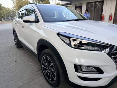 Hyundai Tucson AWT with Black Interior
