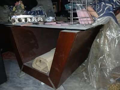 2 wooden tabels with sheesha 10mm on top