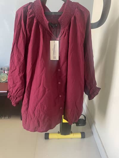 Lama top. Brand new