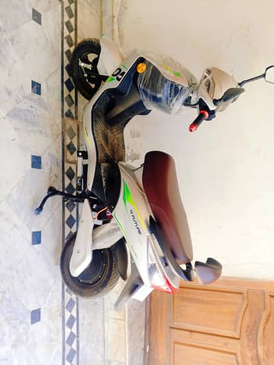 YJ Electric Scooty